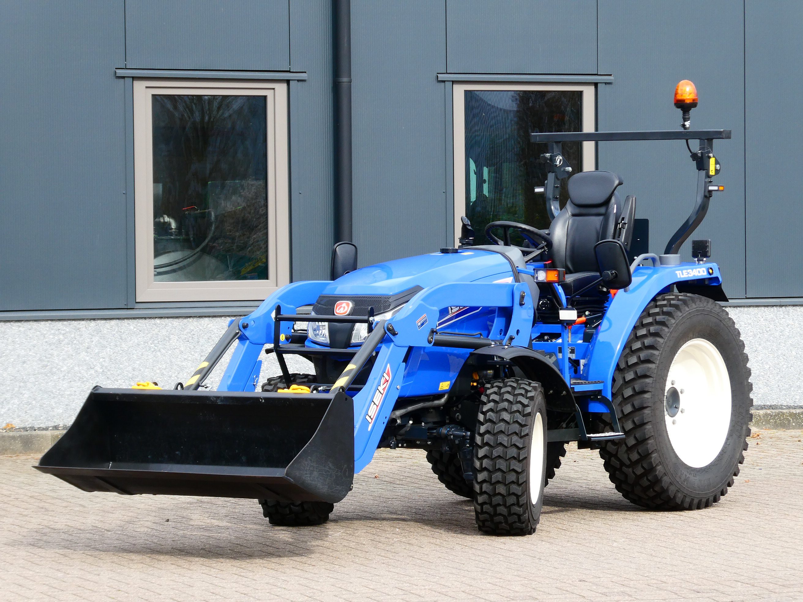 2025 Iseki TLE3400 4wd HST